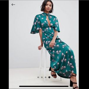 Liquorish Floral Kimono Sleeve Dress